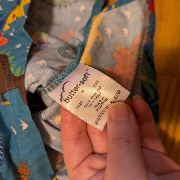 Dinosaur scrub top Butter-soft by Uniform Advantage size medium - Picture 3 of 3